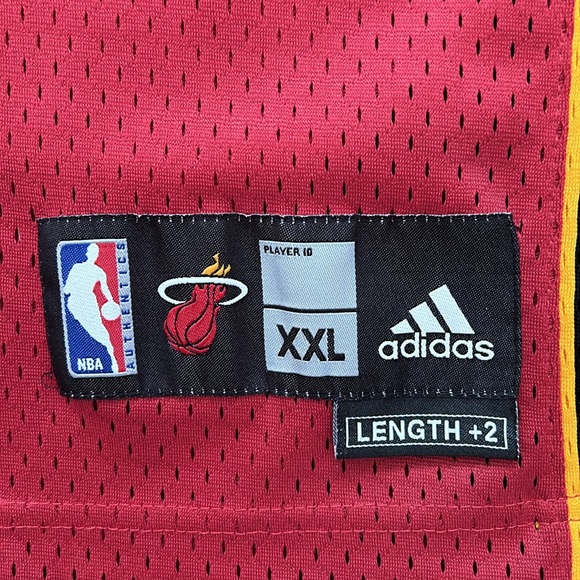 Miami Heat Wade Jersey - Picture 4 of 7